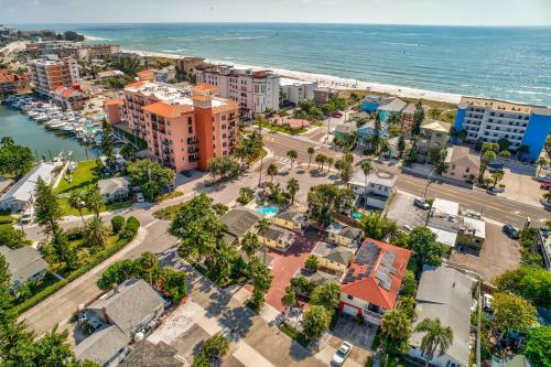 The Cottages At Madeira Beach/octopus
