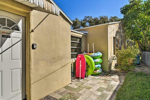Treasure Island Bungalow- Walk To Gulf And Pier
