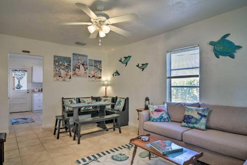Treasure Island Bungalow- Walk To Gulf And Pier