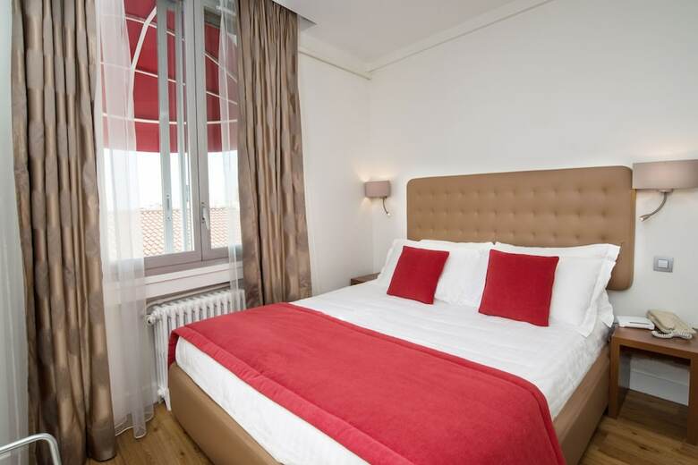 Hotel De France