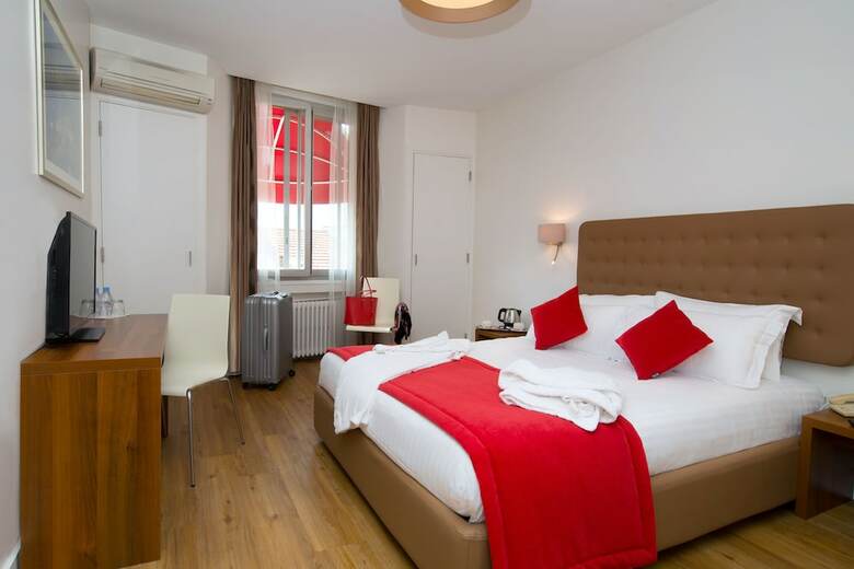 Hotel De France