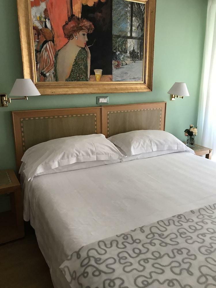 Hotel Touring