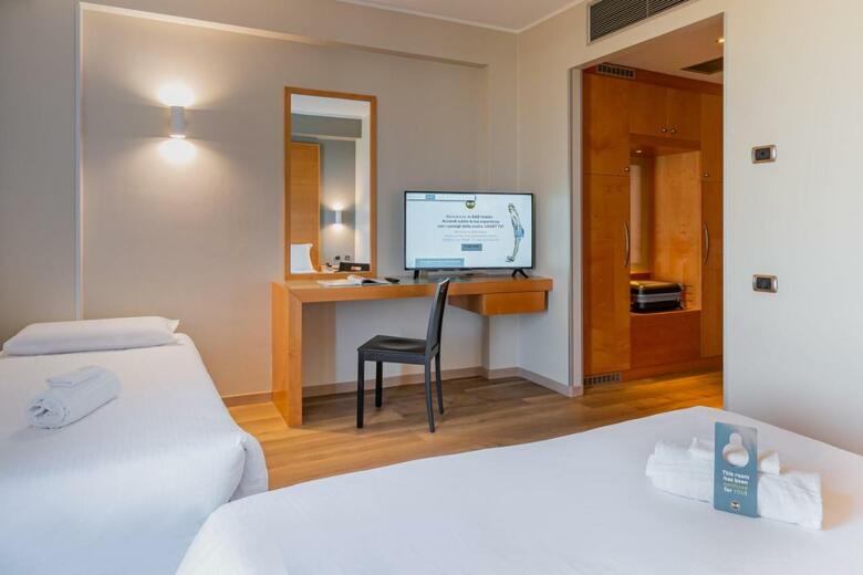 B&B Hotel Pisa Airport