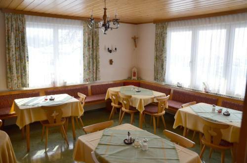 Hostal Haus Dachstein Schnitzer