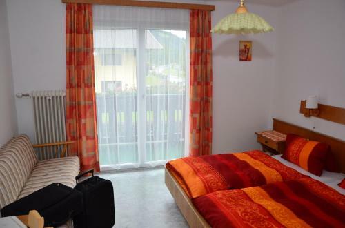 Hostal Haus Dachstein Schnitzer