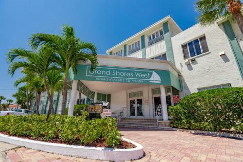 Hotel Grand Shores West