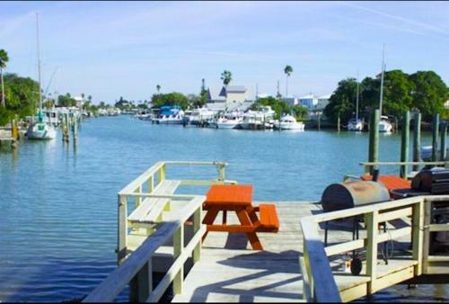Apartamento Skyline Of Madeira Beach