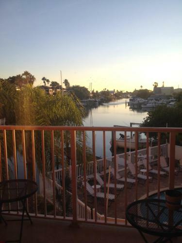 Apartamento Skyline Of Madeira Beach