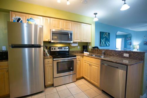 403 - Surf Beach Resort
