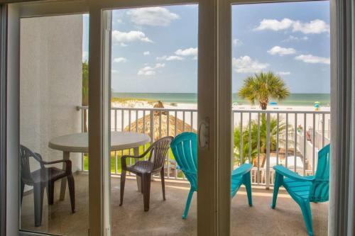 Sea Breeze 106 Beachfront Condo