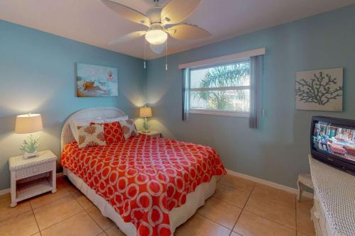 Sea Breeze 106 Beachfront Condo