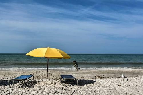 Apartamento Resort Condo With Balcony - Walk To Madeira Beach!