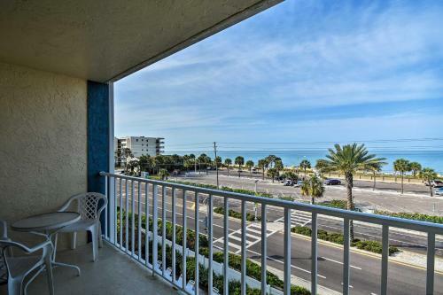 Apartamento Resort Condo With Balcony - Walk To Madeira Beach!