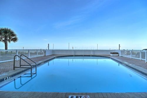 Apartamento Oceanfront Condo With Pool, Walk To Beach And Bars