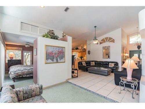 Affordable Beach Condos -three Bed 3 Bath House Home