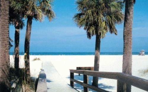 Affordable Beach Condos -three Bed 3 Bath House Home