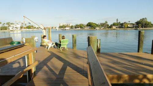 Affordable Beach Condos -three Bed 3 Bath House Home