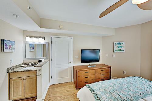 Apartamento Latitude Adjustment - Pool, Hot Tub, Walk To Beach Condo