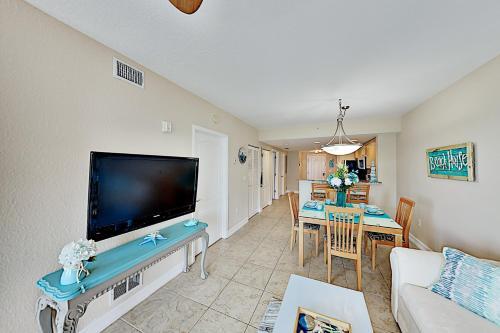 Apartamento Latitude Adjustment - Pool, Hot Tub, Walk To Beach Condo