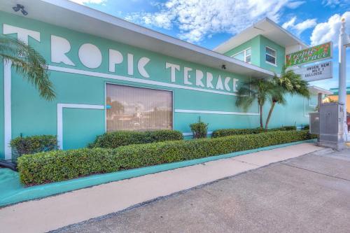 Apartamento Tropic Terrace #41 - Beachfront Rental Apts