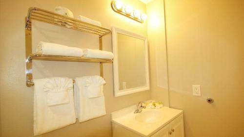 John's Pass Hotel - Brand New Property