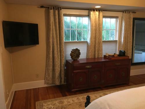 Bed & Breakfast Bay Street Inn