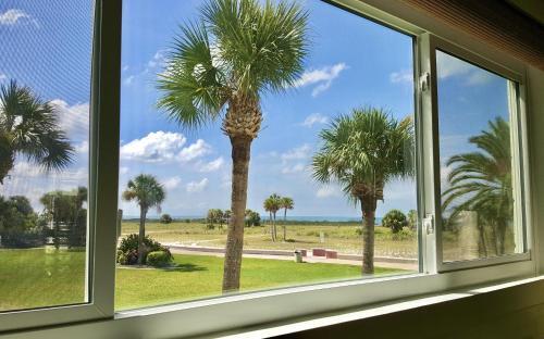 Apartamento Tropic Terrace #29 - Beachfront Rental Apts
