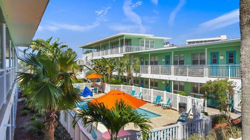 Apartamento Tropic Terrace #29 - Beachfront Rental Apts