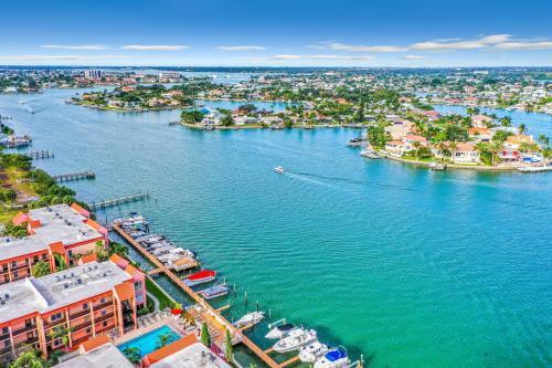 Boca Shores