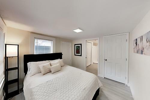 Apartamento Golden Getaway - Charming Home In Historic Enclave Duplex