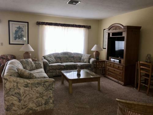 Blind Pass Condo F206 On Beautiful Sanibel Island