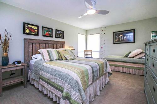 Beach Resort Condo Near World Renowned Bowmans Beach - Blind Pass B202