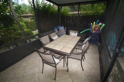 Enjoy Shelling & Sunsets At Condo On Quiet West End - Blind Pass E106