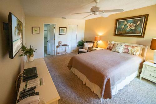 Family Style Beach Resort Condo On Quiet West End A104