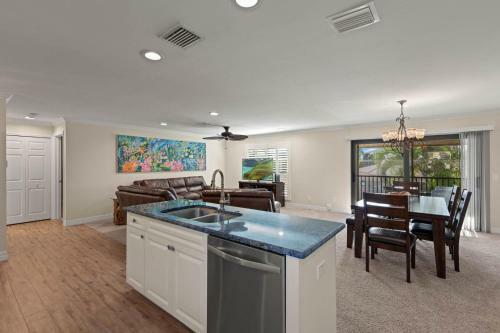 Beach Resort Condo On Sanibel's Secluded West End - Blind Pass C210