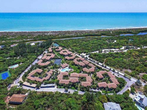 Beach Resort Condo On Sanibel's Secluded West End - Blind Pass C210