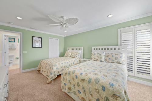 Beach Resort Condo On Sanibel's Secluded West End - Blind Pass C210