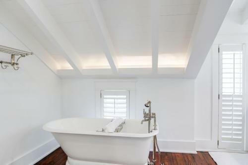 Our Happy Place - 50 Venice Circle By Dune Vacation Rentals