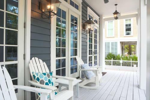 Our Happy Place - 50 Venice Circle By Dune Vacation Rentals