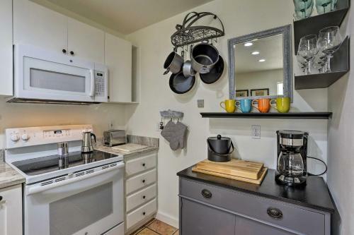 Emerald Coast Home With Yard - Walk To Beach!