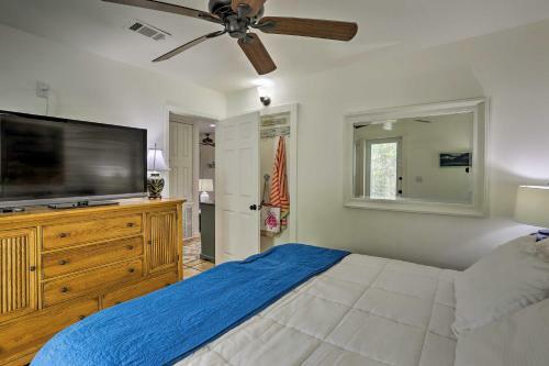 Emerald Coast Home With Yard - Walk To Beach!