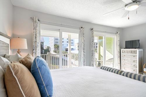 Sea Bluff Townhomes 19