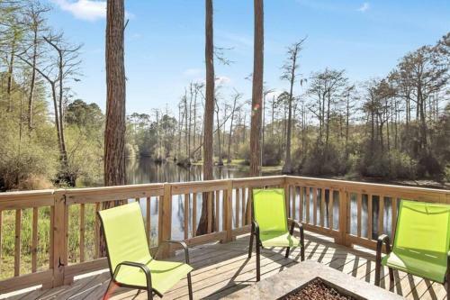 Villa Luxury Waterfront Private Party Compound! 30a - Fulls Craps - Kayak-5 Bikes -sleeps 18+