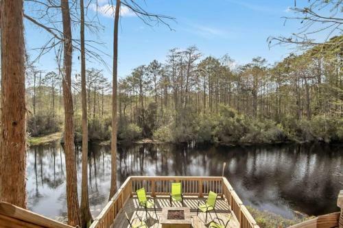 Villa Luxury Waterfront Private Party Compound! 30a - Fulls Craps - Kayak-5 Bikes -sleeps 18+