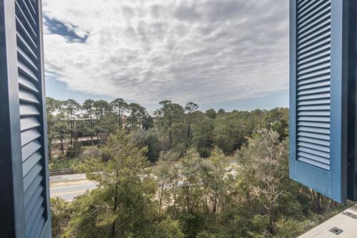 1732 W County Hwy 30a Unit 401