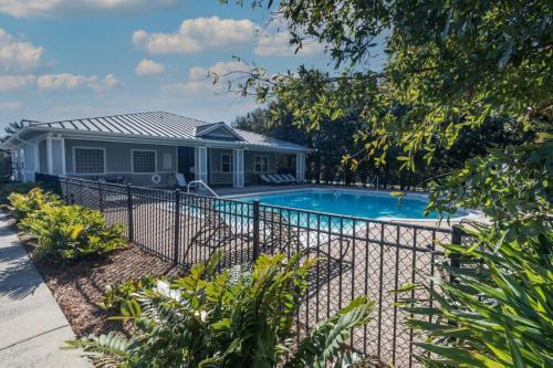 1732 W County Hwy 30a Unit 401