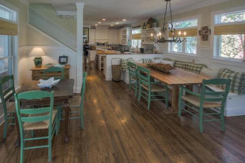 4 Fish Cottage