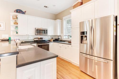 3 Bed 6 Bath Vacation Home In Seagrove, Fl