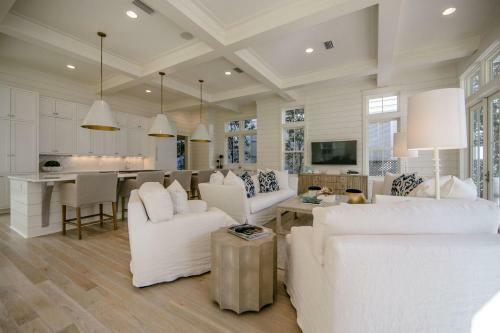 Watercolor By Dune Vacation Rentals - Beach District