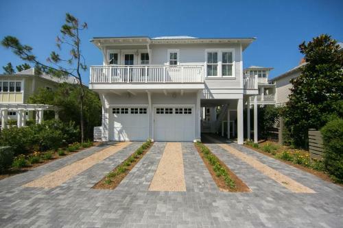 Watercolor By Dune Vacation Rentals - Beach District